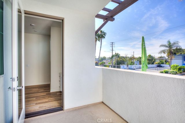 11454 Artesia, Artesia, CA 90701
