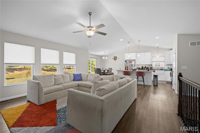 3422 Chippewa Drive, Belleville, IL 62221