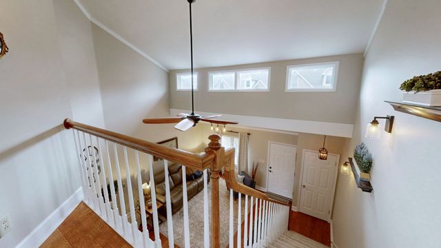 407 Country Club Ct, Clarksville, TN 37043