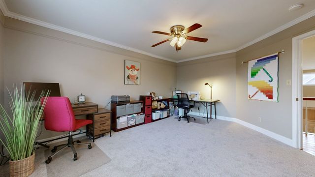 407 Country Club Ct, Clarksville, TN 37043