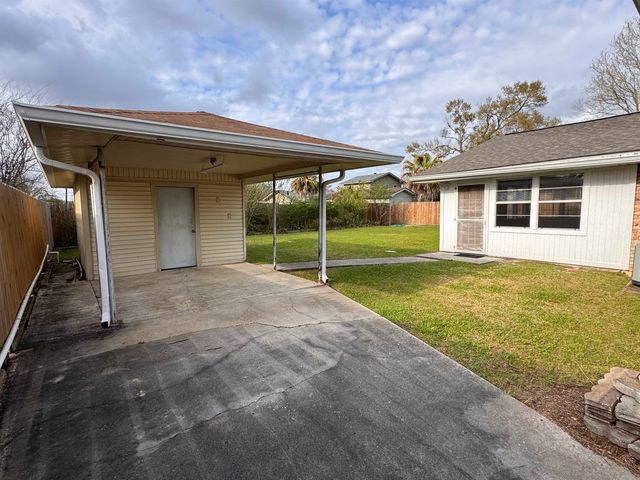 1025 Hickory St, Morgan City, LA 70380