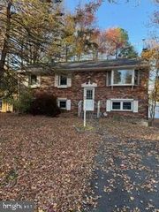 914 CHESAPEAKE DR, Stevensville, MD 21666