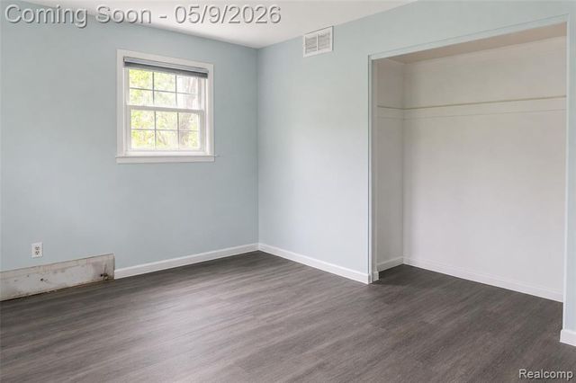 21411 Pontiac Trail, South Lyon, MI 48178