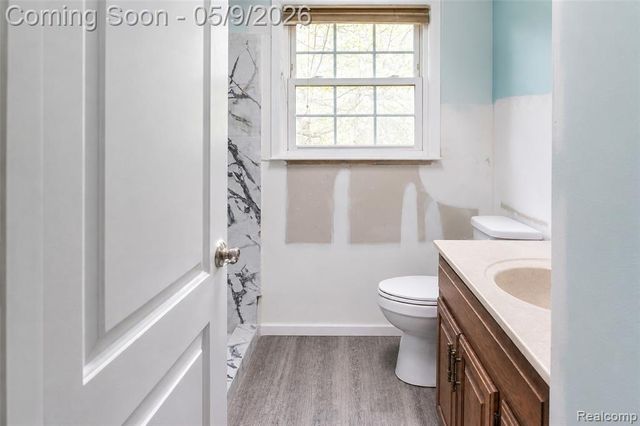 21411 Pontiac Trail, South Lyon, MI 48178