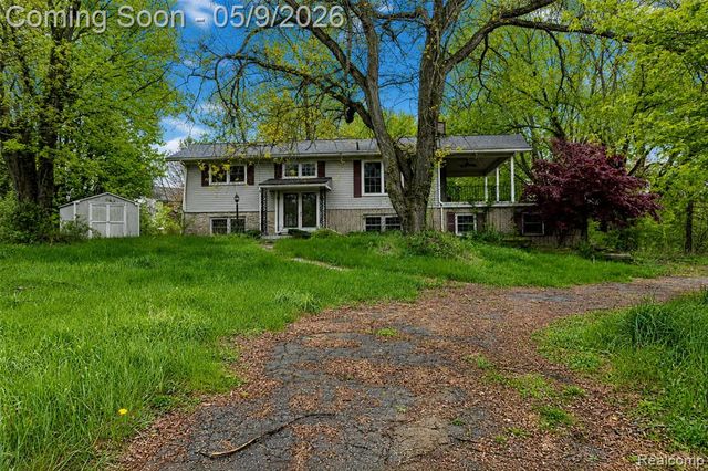 21411 Pontiac Trail, South Lyon, MI 48178