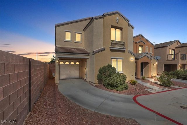 6909 Graceful Cloud Avenue, Henderson, NV 89011