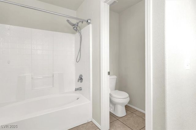 6909 Graceful Cloud Avenue, Henderson, NV 89011