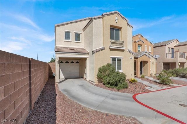6909 Graceful Cloud Avenue, Henderson, NV 89011