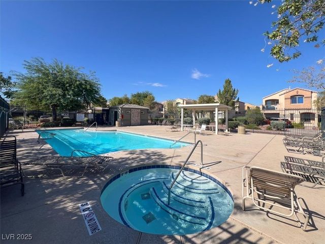 6909 Graceful Cloud Avenue, Henderson, NV 89011