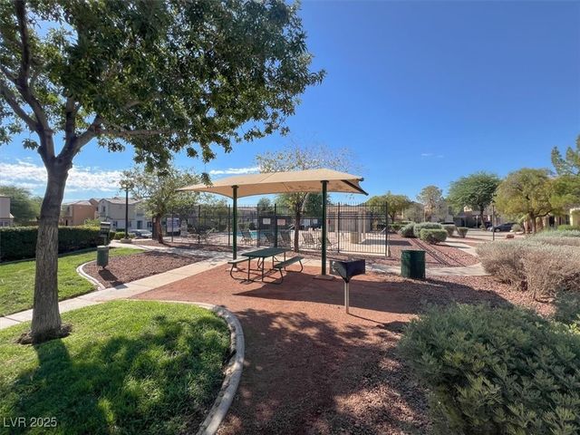 6909 Graceful Cloud Avenue, Henderson, NV 89011
