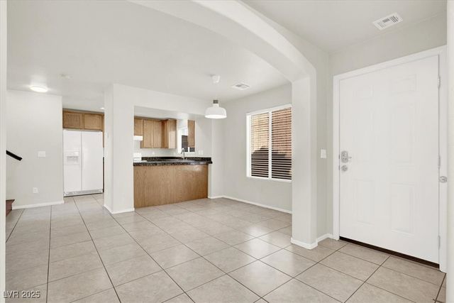 6909 Graceful Cloud Avenue, Henderson, NV 89011