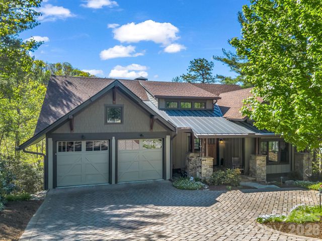 16 Panther Gap Road, Black Mountain, NC 28711