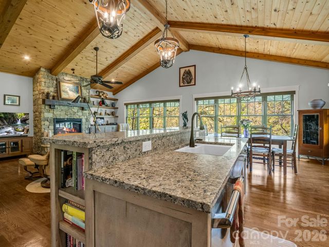 16 Panther Gap Road, Black Mountain, NC 28711