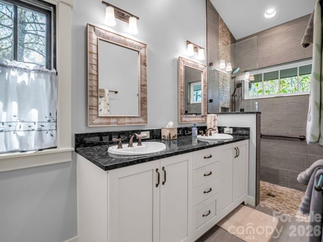 16 Panther Gap Road, Black Mountain, NC 28711