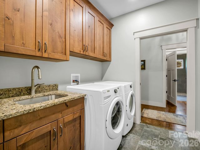 16 Panther Gap Road, Black Mountain, NC 28711