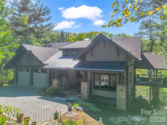 16 Panther Gap Road, Black Mountain, NC 28711