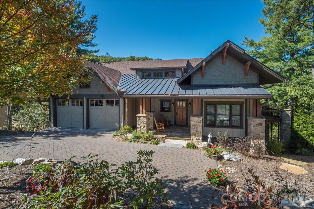 16 Panther Gap Road, Black Mountain, NC 28711