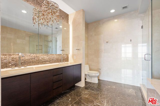 900 W Olympic Boulevard 38F, Los Angeles, CA 90015