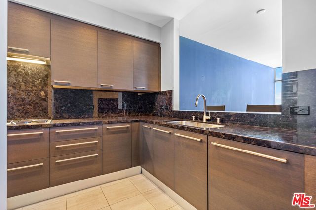 900 W Olympic Boulevard 38F, Los Angeles, CA 90015