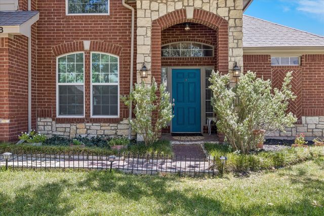 5948 Hillview Drive, Watauga, TX 76148