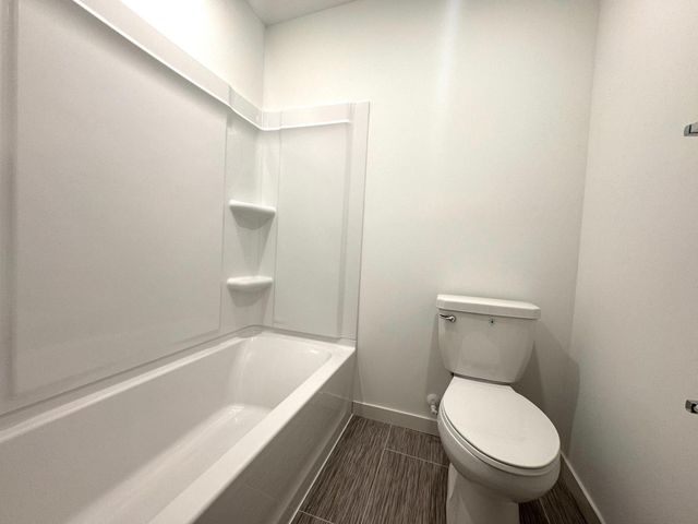 4748 AirLake Curve, Woodbury, MN 55129