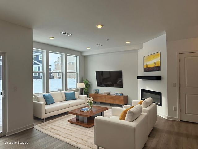 4748 AirLake Curve, Woodbury, MN 55129