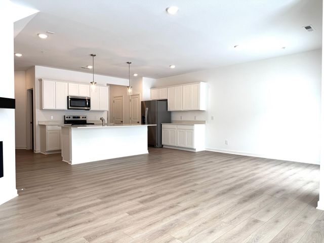 4748 AirLake Curve, Woodbury, MN 55129