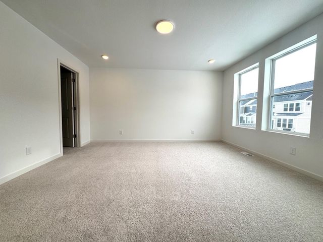 4748 AirLake Curve, Woodbury, MN 55129