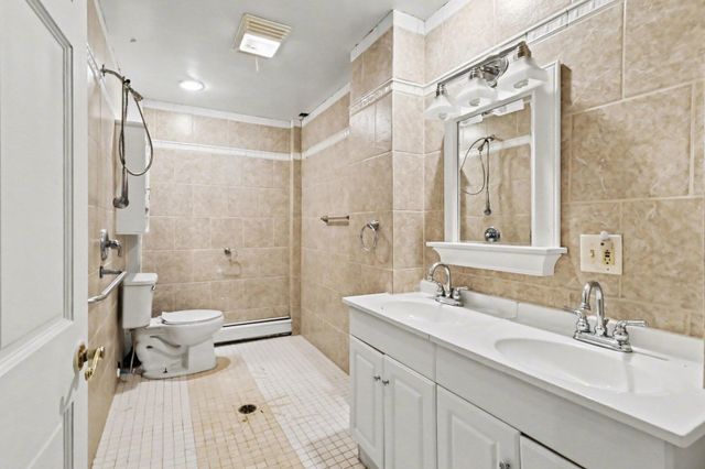 11303 W Dr N, Bellevue, MI 49021