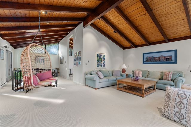 150 Hesperus Ave, Gloucester, MA 01930