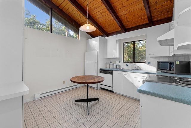 150 Hesperus Ave, Gloucester, MA 01930