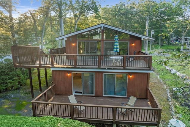 150 Hesperus Ave, Gloucester, MA 01930