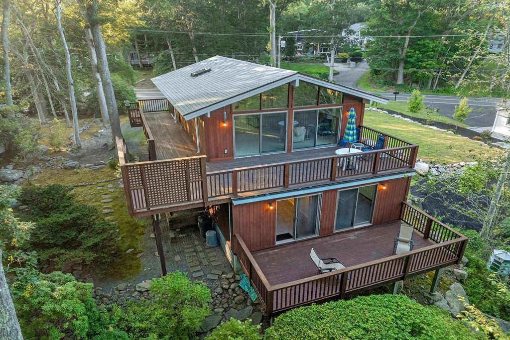 150 Hesperus Ave, Gloucester, MA 01930