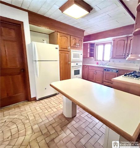 24 Washington Street, New Albion, NY 14719