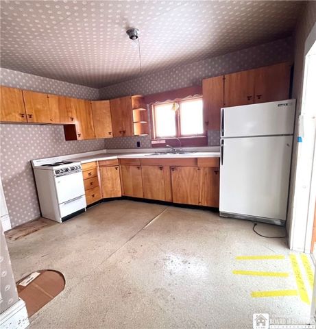 24 Washington Street, New Albion, NY 14719