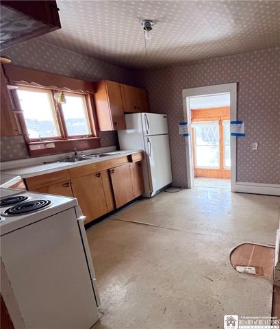 24 Washington Street, New Albion, NY 14719