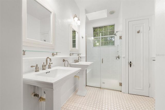 717 NE BOULEVARD, Gainesville, FL 32601