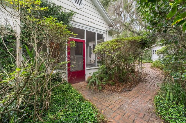 717 NE BOULEVARD, Gainesville, FL 32601