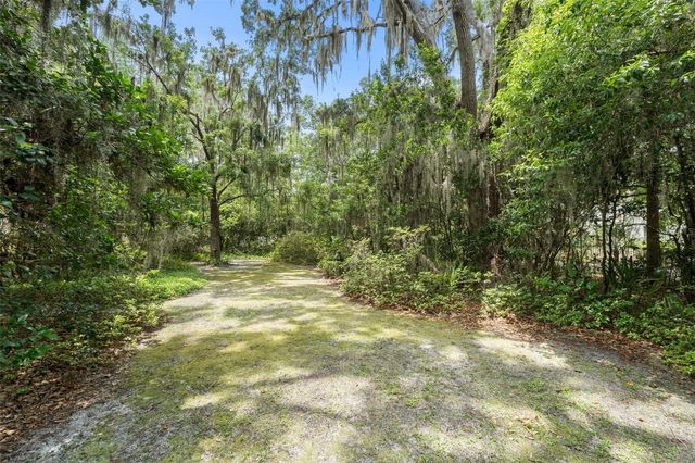 717 NE BOULEVARD, Gainesville, FL 32601