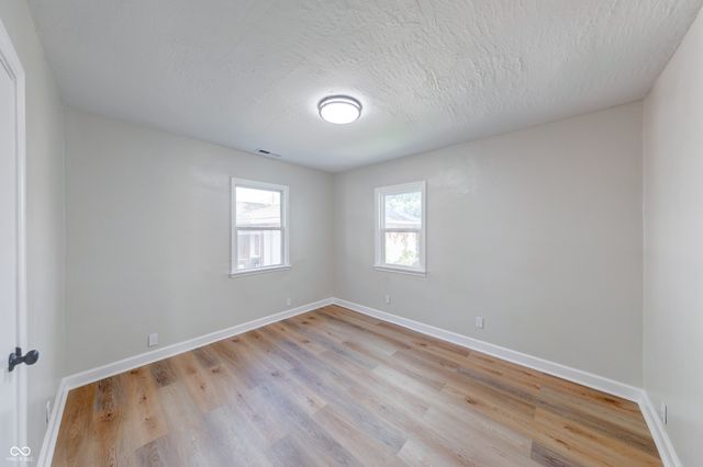 405 W 33rd Street, Anderson, IN 46013
