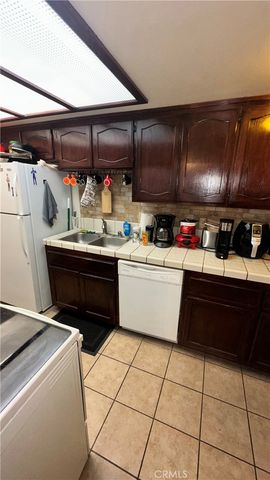 19269 ELM Drive, Apple Valley, CA 92308