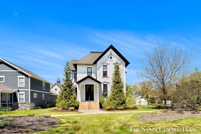 318 Rachaels Way, Spring Lake, MI 49456