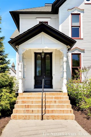 318 Rachaels Way, Spring Lake, MI 49456