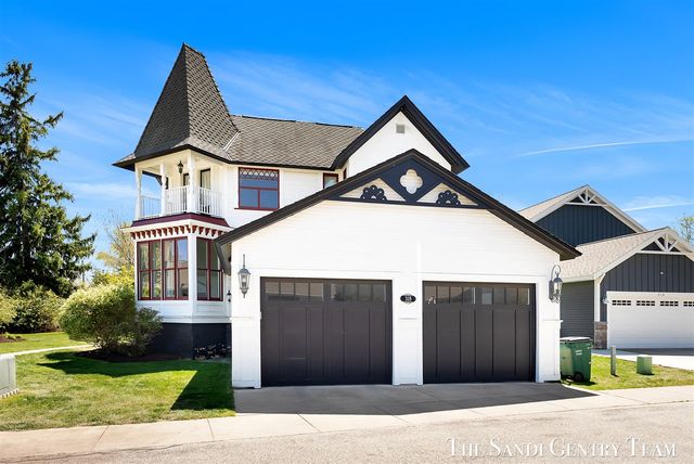 318 Rachaels Way, Spring Lake, MI 49456