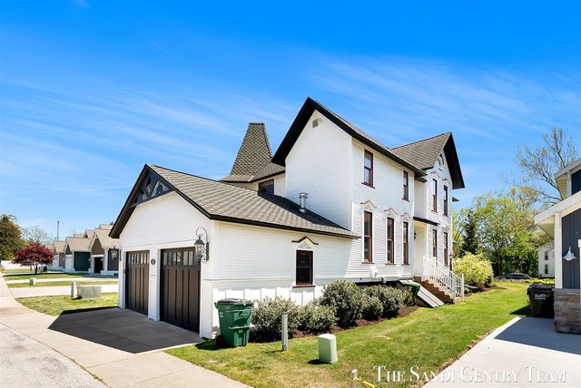 318 Rachaels Way, Spring Lake, MI 49456