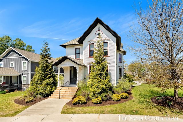 318 Rachaels Way, Spring Lake, MI 49456