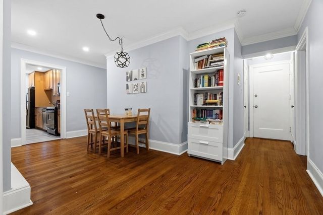 39 Commonwealth Ave 11, Newton, MA 02467