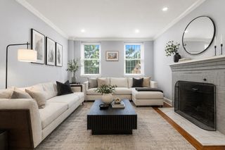 39 Commonwealth Ave 11, Newton, MA 02467