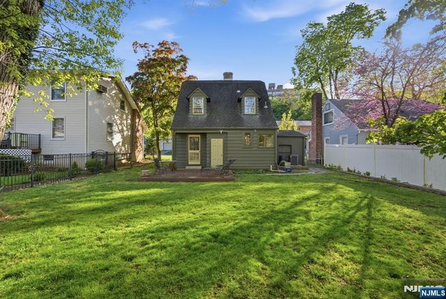 34 Espy Road, Caldwell, NJ 07006