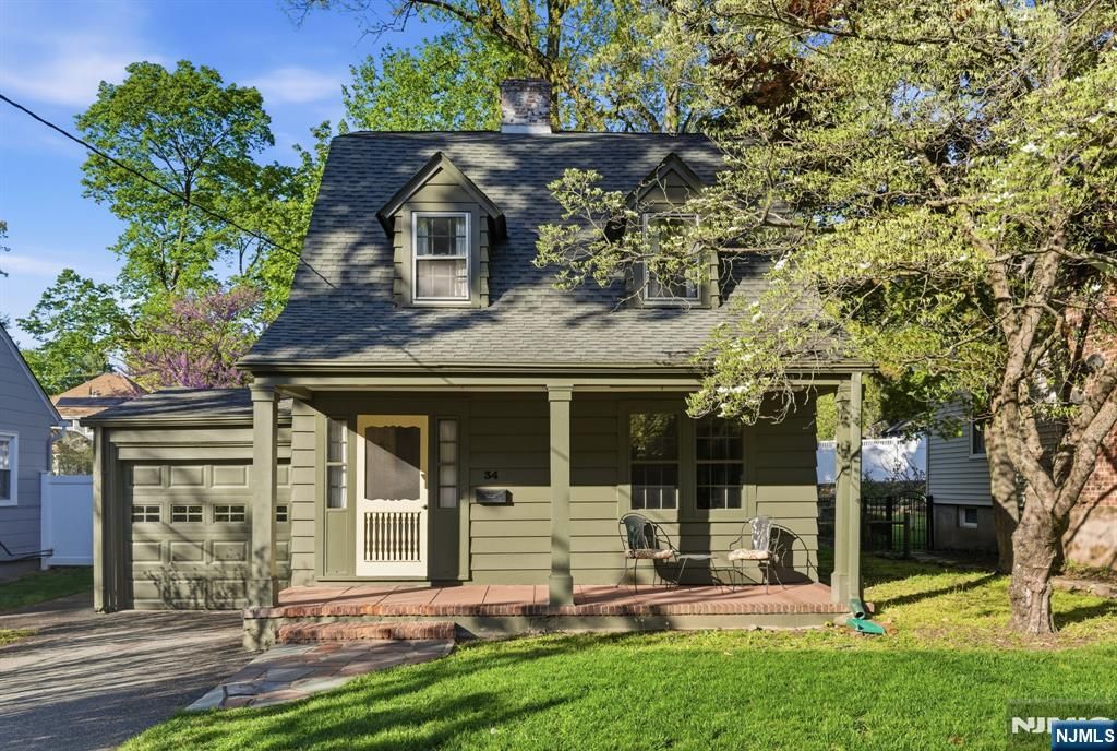 34 Espy Road, Caldwell, NJ 07006